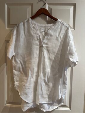 Women's White V-Neck Short Sleeve Blouse